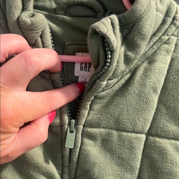 GAP Green Puffer Jacket with Quilted Design - Picture 2 of 4